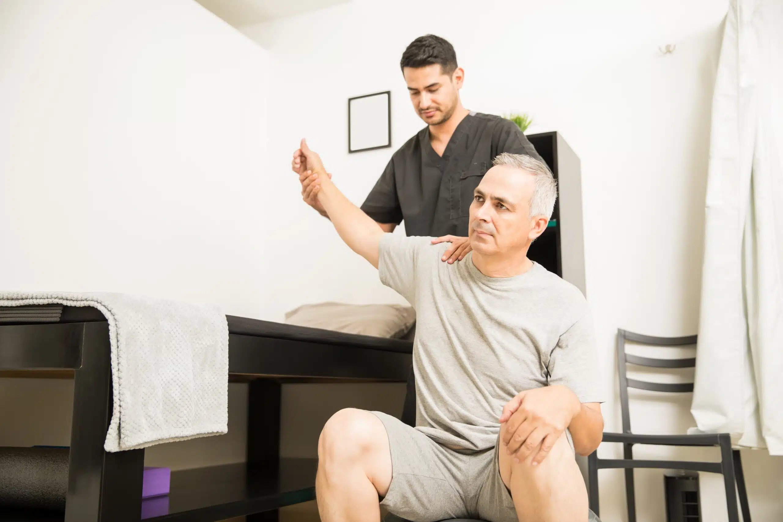 woman receiving arthritis treatment at Better Care Chiropractic & Physical Therapy